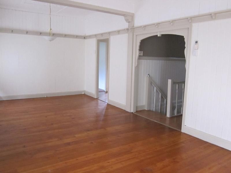 2 Coke Street, Camp Hill QLD 4152