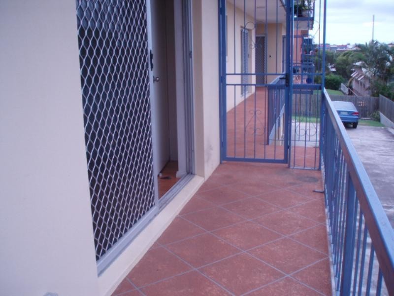 1/42 Fifth Avenue, Coorparoo QLD 4151