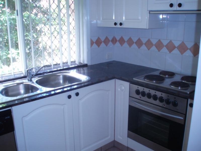 6/19 Athlone Street, Woolloongabba QLD 4102