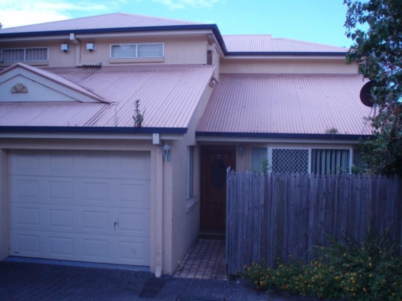 6/19 Athlone Street, Woolloongabba QLD 4102