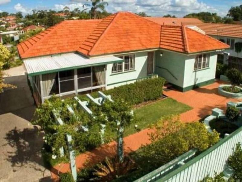 95 Solar Street, Coorparoo QLD 4151