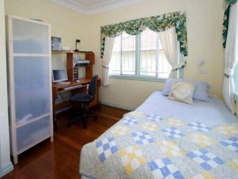 95 Solar Street, Coorparoo QLD 4151