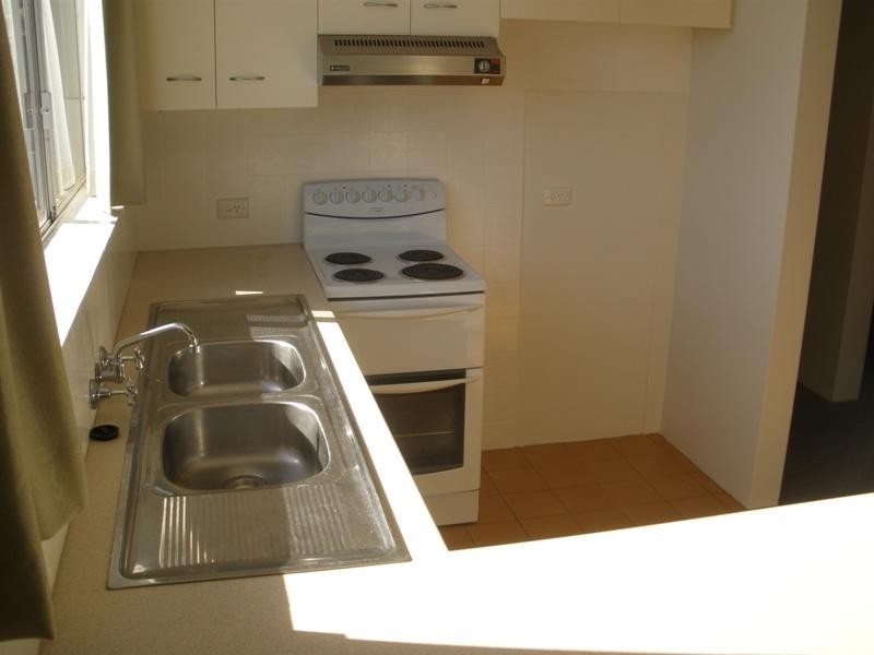 3/52 Henzell Terrace, Greenslopes QLD 4120