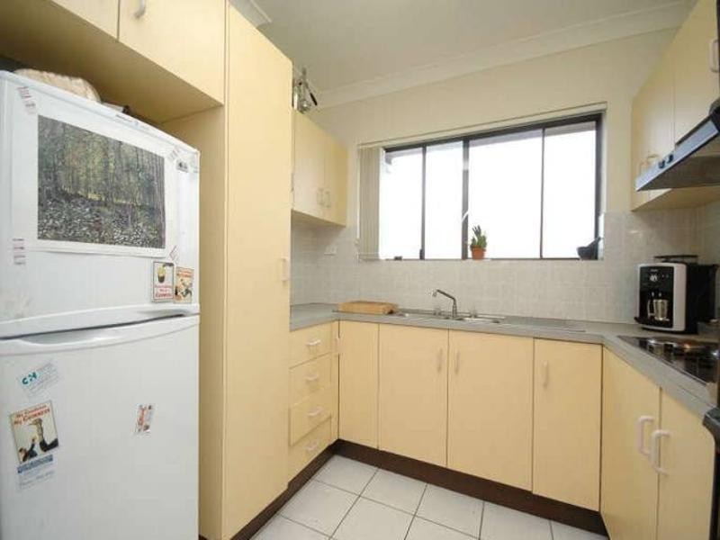 4/6 Nicklin Street, Coorparoo QLD 4151