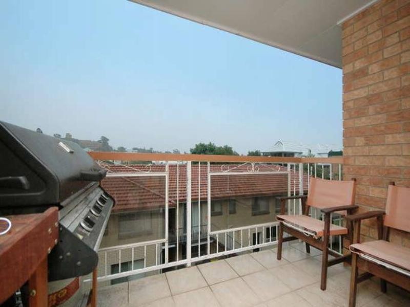 4/6 Nicklin Street, Coorparoo QLD 4151