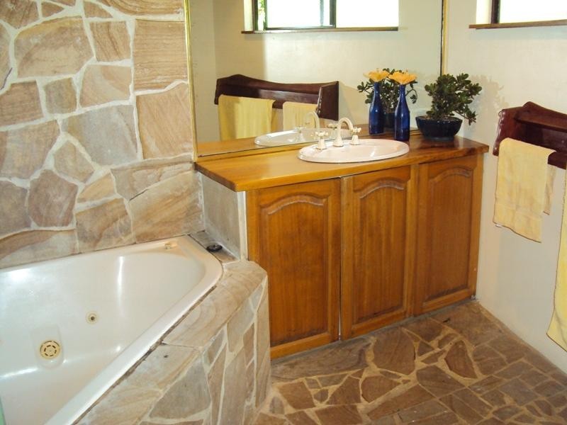 25 North Road, Lower Beechmont QLD 4211