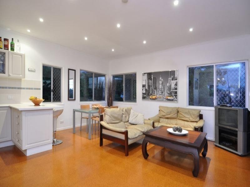 19 Jerome Street, Coorparoo QLD 4151