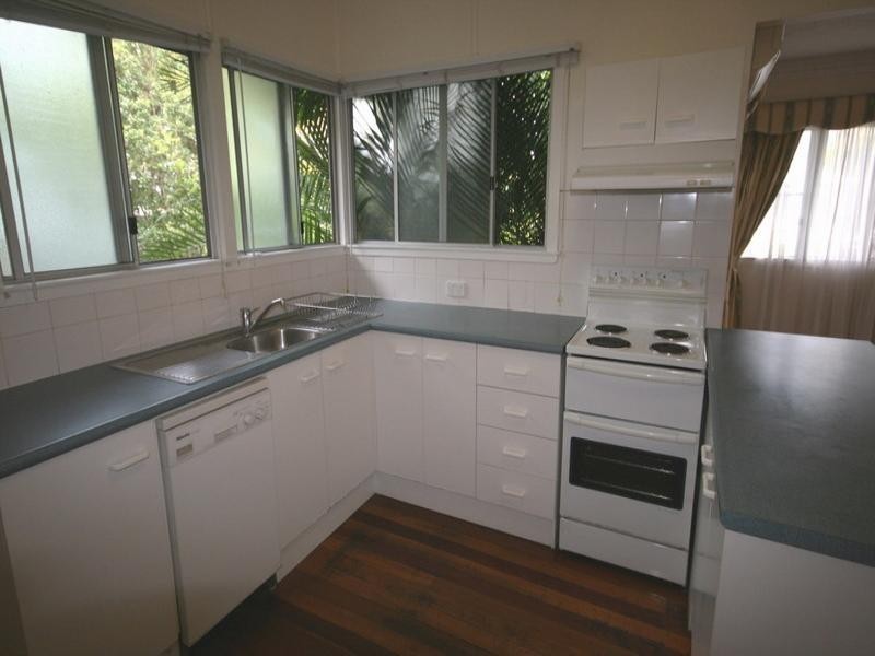 58 Sydney Avenue, Camp Hill QLD 4152
