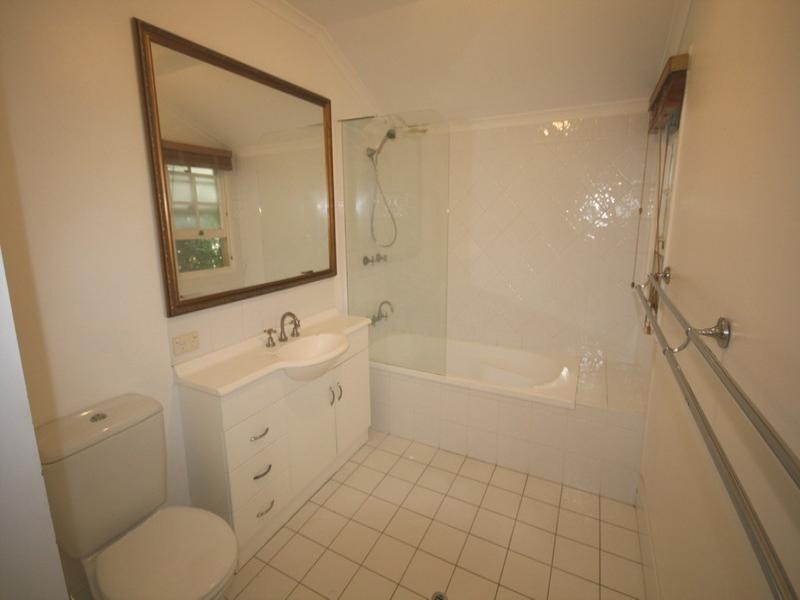 58 Sydney Avenue, Camp Hill QLD 4152