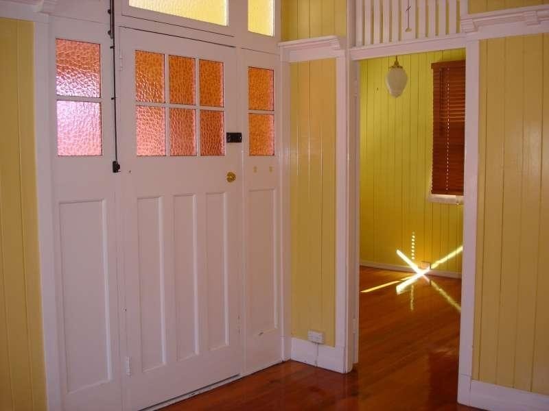 33 Wylie Avenue, Coorparoo QLD 4151