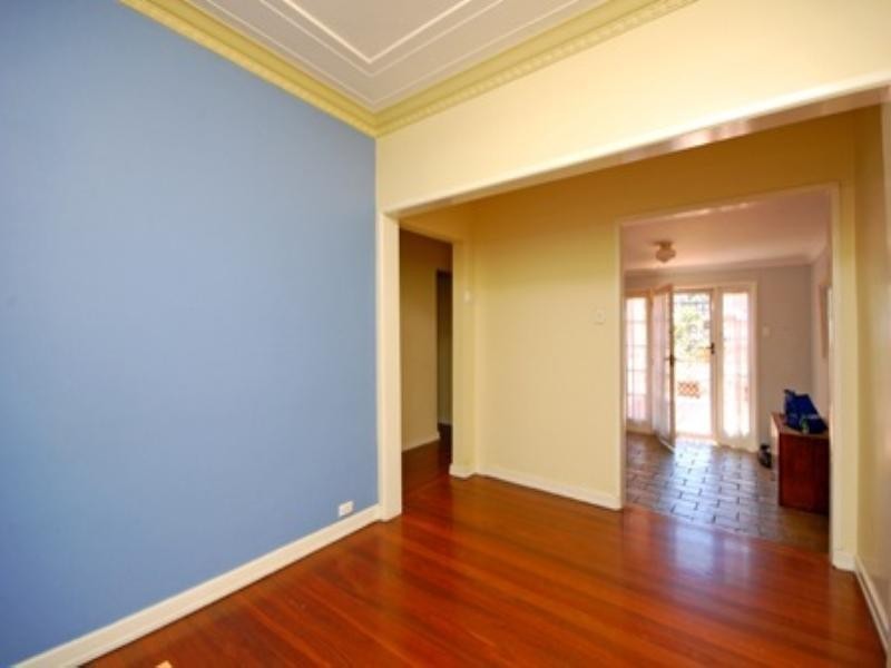 19 Sydney Avenue, Camp Hill QLD 4152