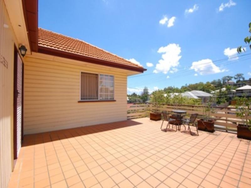 19 Sydney Avenue, Camp Hill QLD 4152