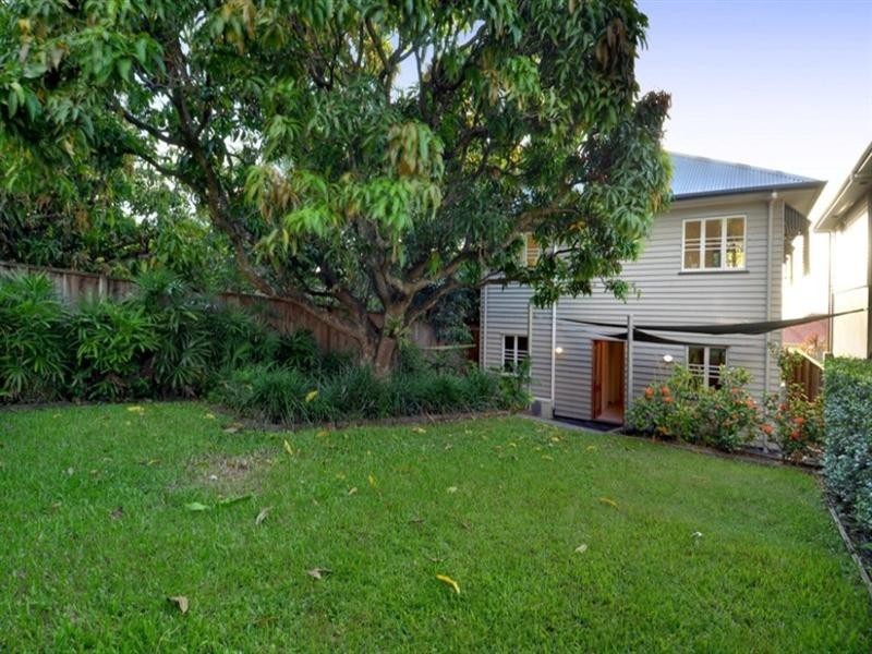 42 Boundary Road, Camp Hill QLD 4152