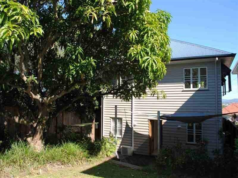 42 Boundary Road, Camp Hill QLD 4152