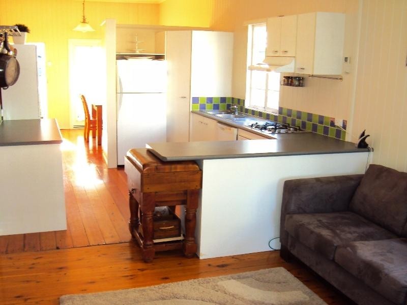 28 Baragoola Street, Coorparoo QLD 4151