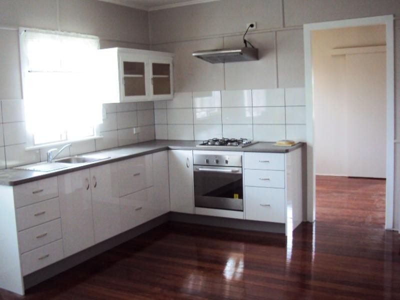 113 Macrossan Avenue, Norman Park QLD 4170