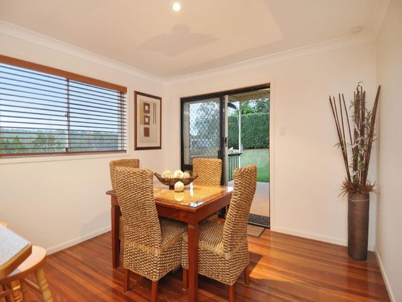 16 Flynn Street, Holland Park West QLD 4121