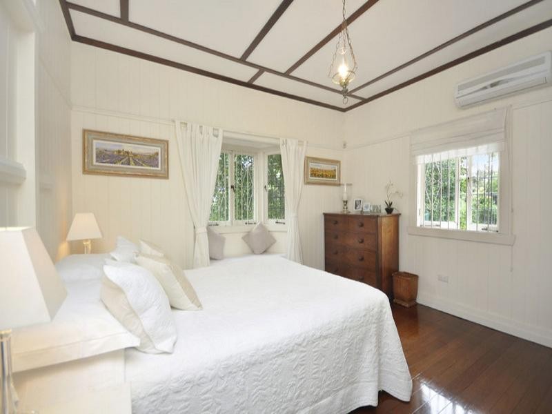 64 Bundah Street, Camp Hill QLD 4152