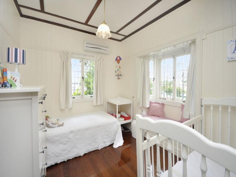 64 Bundah Street, Camp Hill QLD 4152