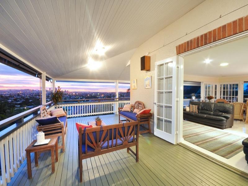 23 Spica Street, Coorparoo QLD 4151