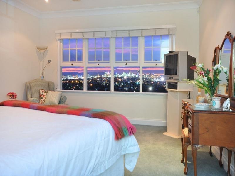 23 Spica Street, Coorparoo QLD 4151