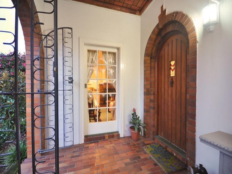 23 Spica Street, Coorparoo QLD 4151