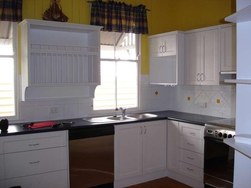 33 Wylie Avenue, Coorparoo QLD 4151