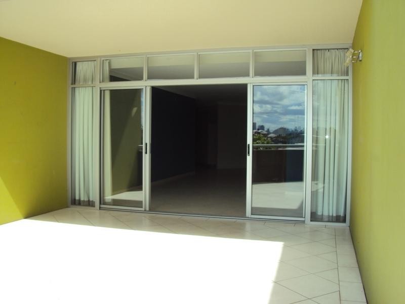 6/8 Ridge Street, Greenslopes QLD 4120