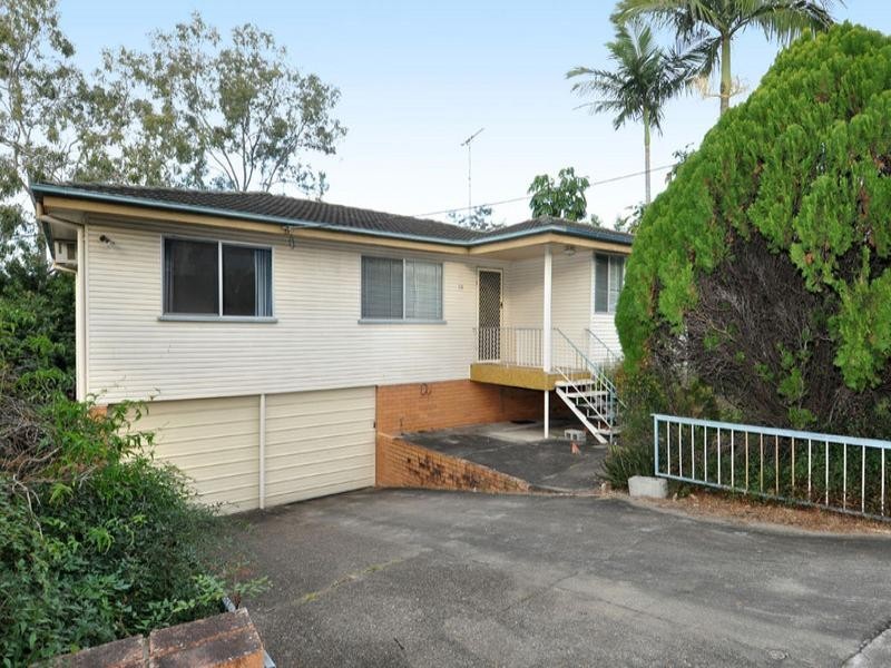 59 Valentia Street, Mansfield QLD 4122