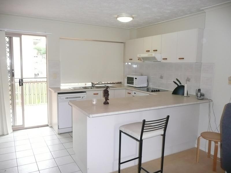 4/45 McLay Street, Coorparoo QLD 4151