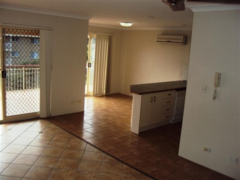 6/30 Noela Street, Coorparoo QLD 4151