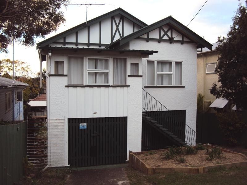 464 Cavendish Road, Coorparoo QLD 4151