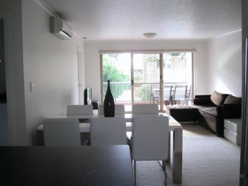 4/60 Rialto Street, Coorparoo QLD 4151