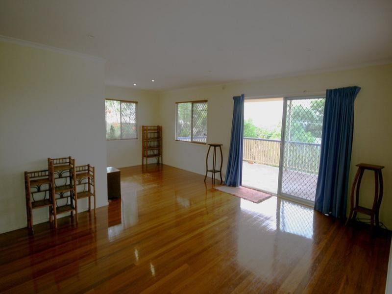 32 Banbury Street, Carina QLD 4152