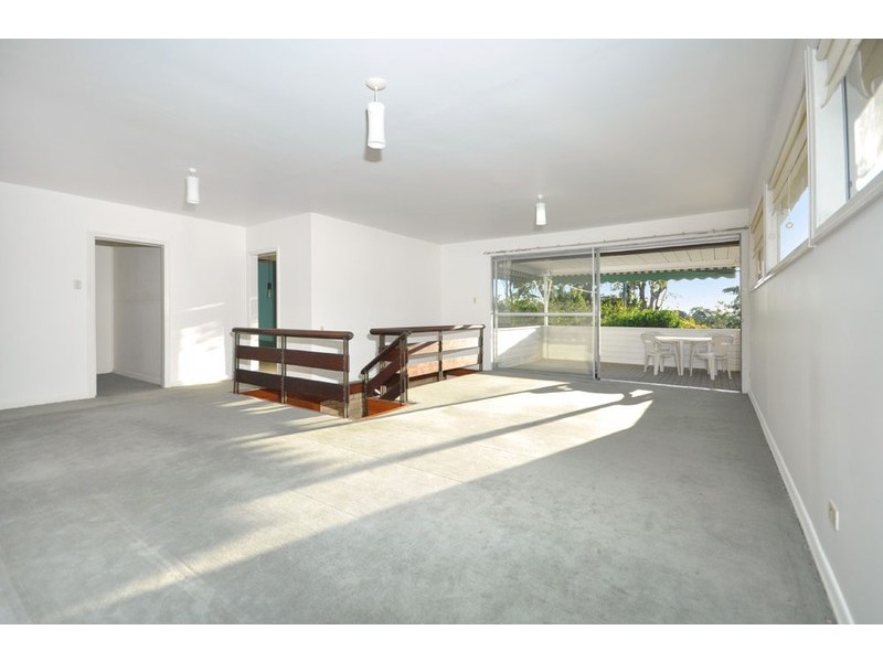 5 Stoneleigh Street, Coorparoo QLD 4151