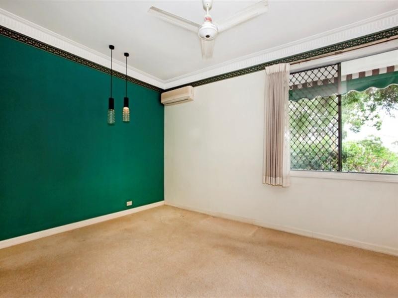 5 Stoneleigh Street, Coorparoo QLD 4151