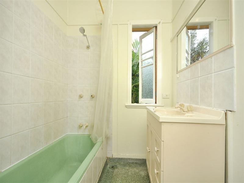 93 Ridge Street, Greenslopes QLD 4120