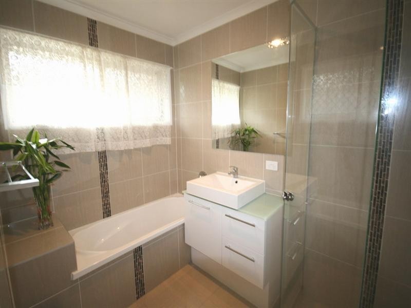 990 Creek Road, Carina Heights QLD 4152