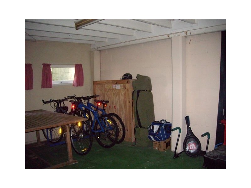 19 Banbury Street, Carina QLD 4152