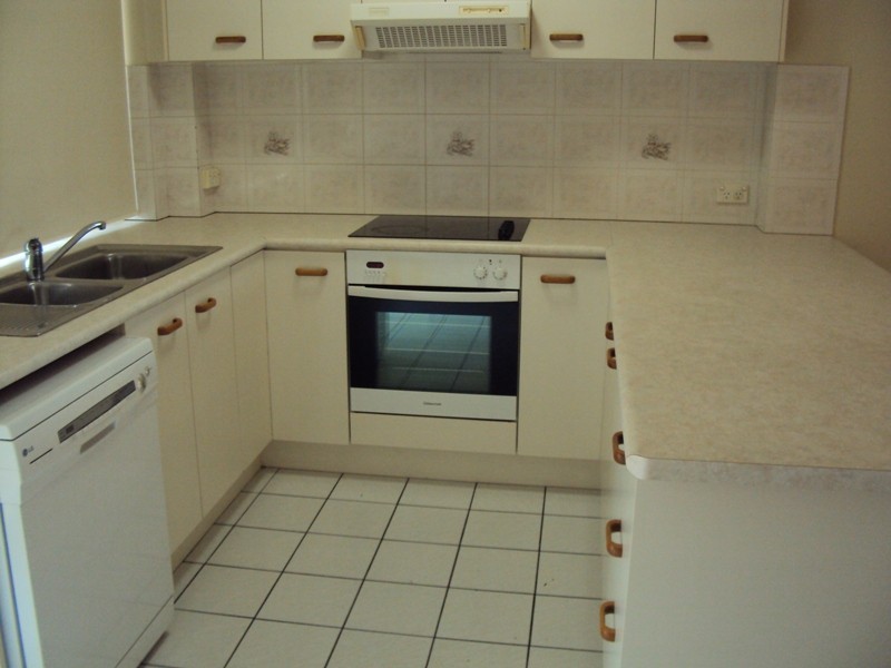 4/45 Mclay Street, Coorparoo QLD 4151