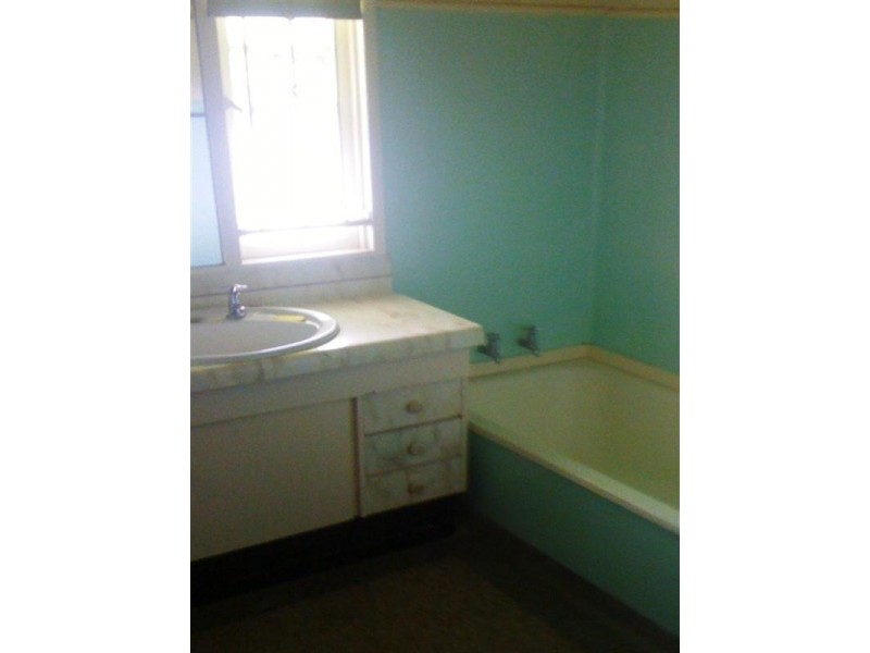 12 Flavelle Street, Carina QLD 4152