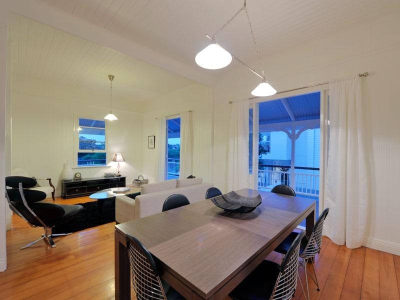 29 Power Street, Norman Park QLD 4170