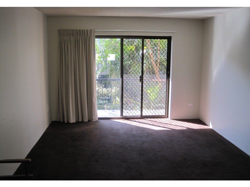 1/43 Denman Street, Greenslopes QLD 4120