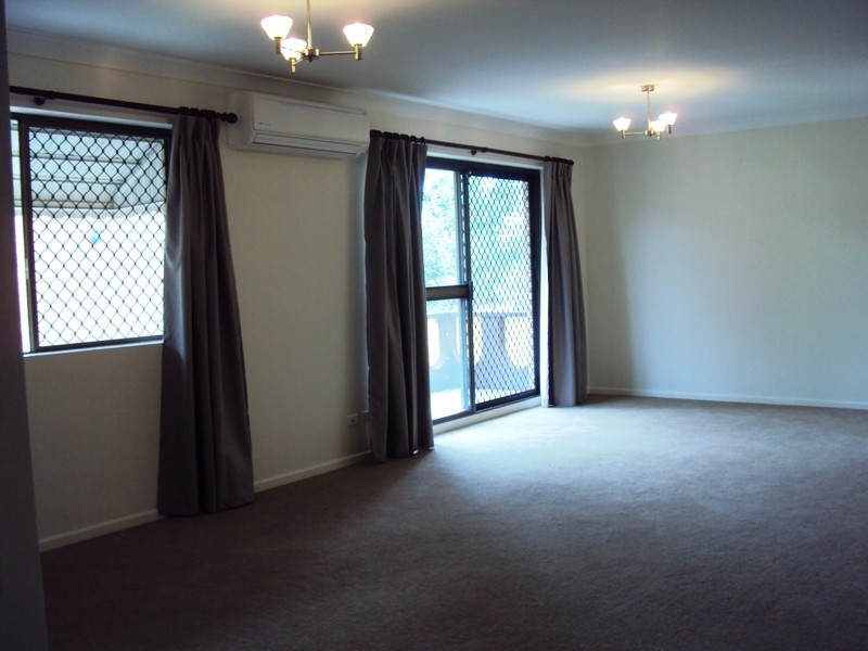 2/28 Weston Street, Coorparoo QLD 4151