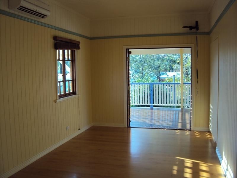 10 Greens Road, Coorparoo QLD 4151