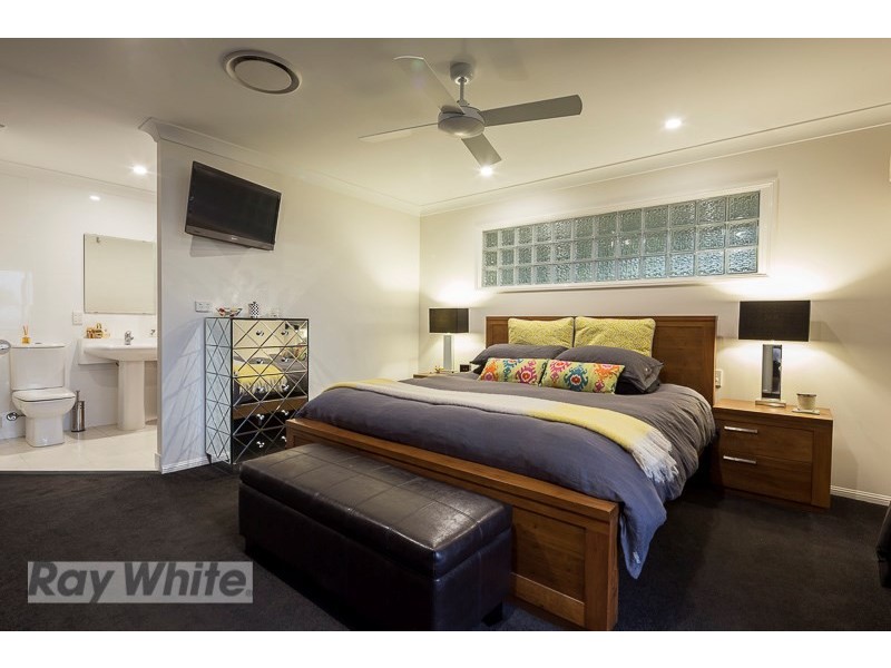 33 Balmerino Drive, Carina QLD 4152