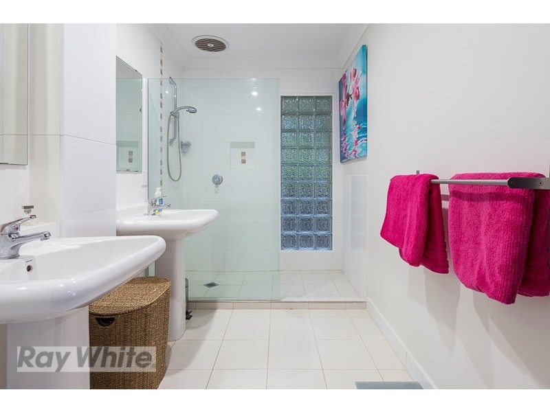 33 Balmerino Drive, Carina QLD 4152