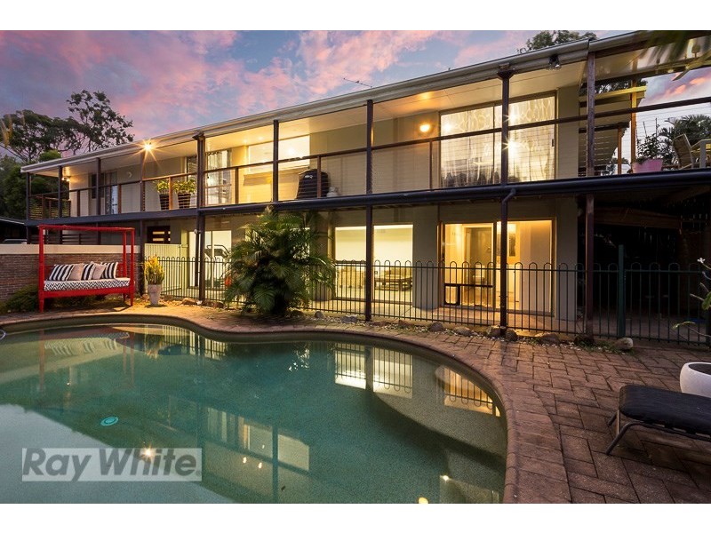 33 Balmerino Drive, Carina QLD 4152