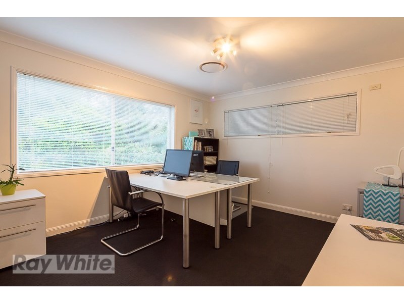 33 Balmerino Drive, Carina QLD 4152