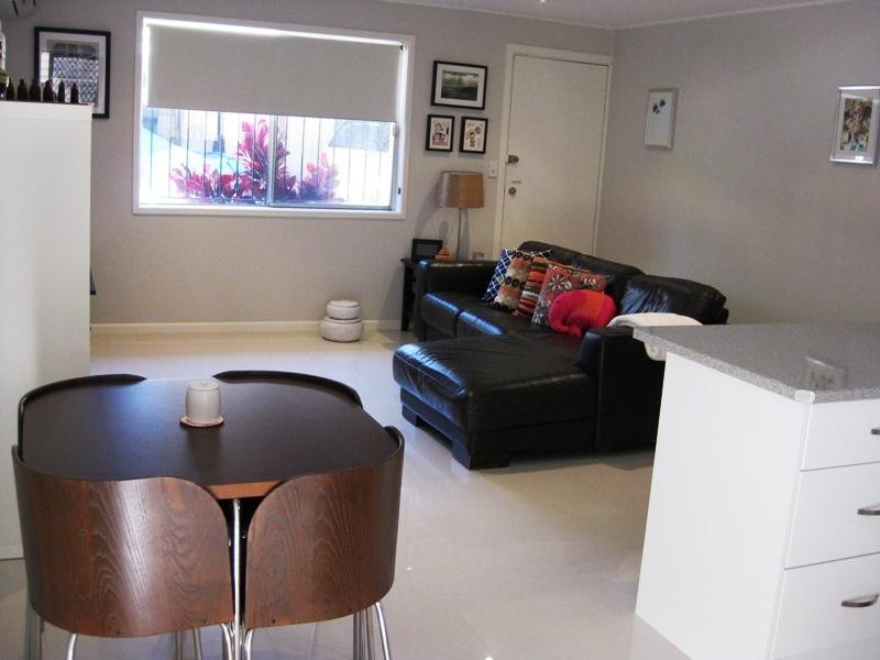 2/19 Leamington Street, Woolloongabba QLD 4102